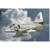 HobbyBoss Modelbouwpakket Militaire voertuigen - 81790 Douglas A-4B Sk...
