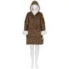 Plaid Hoodie 85x118cm beige imprimé léopard Atmosphera Créateur D'intérieur