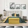 HOME DECO FACTORY Banc de rangement pliable en velours Giulia - Jaune moutarde - Design contemporain