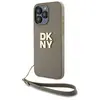 DKNY Polsband Stock Logo hoesje voor iPhone 15 Pro - beige
