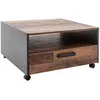 TRENDS INTERNATIONAL Table basse carré à roulette - Panneaux de particules - Décor bois vieilli et gris - Double plateau -1 Tiroir - L70 x P70 x H40 cm