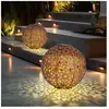 EXPO BÖRSE Lampe solaire d'extérieur, boule, décoration de jardin solaire, lampe solaire, rouille, piquet, poinçonnage décoratif floral, métal, LED blanc chaud,