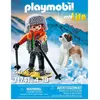 PLAYMOBIL 71741 Garçon en raquettes avec Saint Bernard