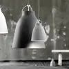 Lightyears Lampe suspendue modèle Caravaggio Matt P1, conçue par Cecilie Manz, éclairage flexible et réglable, aluminium, 16,5 x 16,5 x 21,6 cm, couleur grise (référence : 14035112)