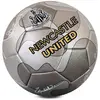 Newcastle United voetbal - 32 Panel Camo - met handtekeningen - maat 5