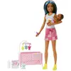 Barbie Skipper Babysitter Nanna avec des cheveux noirs et bleus