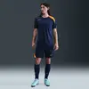 Nike strike dri-fit short in de kleur paars.