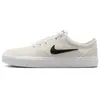 Nike, Femmes, Baskets, Women's Charge Suede, Gris, Blanc, Marron, (37....