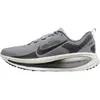 Nike vomero 18 in de kleur grijs.