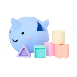 Jellystone Jeu Pour Bébé Narwhal Shape Sorter pas cher