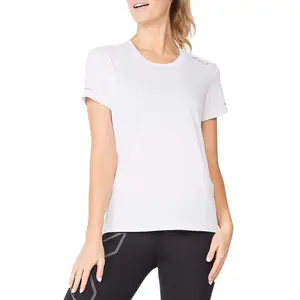 2XU Aero Tee Hardloopshirt korte mouw X-VENT technologie - ultra licht - reflecterende logo's pas cher