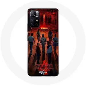 Coque pour Xiaomi Redmi Note 11s 5G Stranger Things Affiche Equipages Fan Art Saison 4 Maniacase pas cher