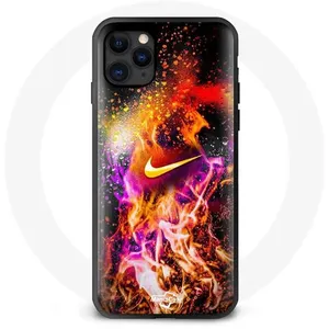 Coque pour Iphone 13 Pro Nike Peinture Colorée Maniacase pas cher