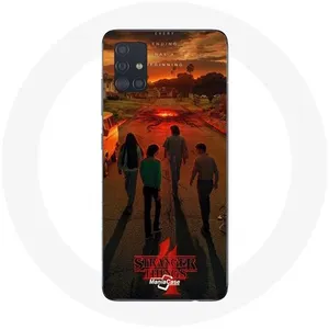 Coque pour Samsung Galaxy A71 Stranger Things Saison 4 Affiche Art Equipages de la Nouvelle Théorie Maniacase