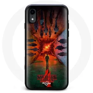 MANIACASE Coque pour Iphone XR Stranger Things Saison 4 Affiche Equipages de la ... pas cher