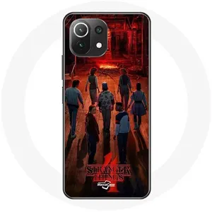 MANIACASE Coque pour Xiaomi Mi 11 Lite Stranger Things Affiche Equipages Fan Art... pas cher