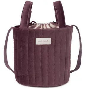 Sac Bucket Cherry Velvet pas cher