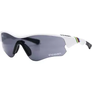 Ocean Sunglasses - Iron - lunettes de soleil - Monture : Noir Laqué - Verres : Fumée (94000.2) pas cher