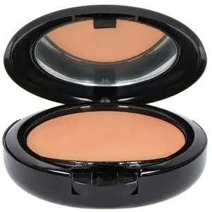 Make-up Studio Light Velvet Foundation - WA4 Oriental Beige pas cher