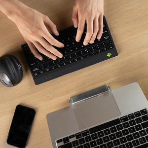 Comparateur de prix : R-Go Compact Break - Clavier - sans fil - Bluetooth 5.0 - AZERTY - Français - noir