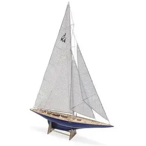 Maquette bateau - AMATI - Endeavour - Coque en polystyrène - Echelle 1/80 pas cher