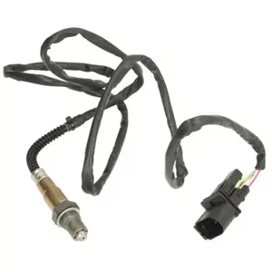 MAGNETI MARELLI Sonde lambda pour VOLKSWAGEN: Sharan, Phaeton, New Beetle, Transporter, Jetta, Passat, Golf, Polo, Bora, Touareg (Ref: 466016355150)