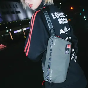 Skinarma Coque De Téléphone Crossbody Fardel pas cher