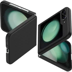 Spigen Hoesje Geschikt voor Samsung Galaxy Z Flip 5 - Air Skin Pro - B...