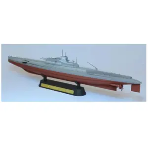 HOBBY BOSS Sous-marin français Surcouf pas cher