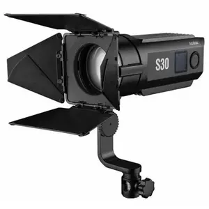 Lampe LED à focalisation avec SA-08 Godox S30 Noir pas cher