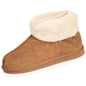 Isotoner - Chaussons bottillons fourrés Femme Camel pas cher