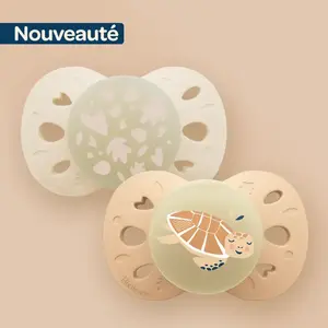 Biolane 2 Sucettes collection nuit 0-6 mois Beige Base extra-fine et téterelle réversible pas cher