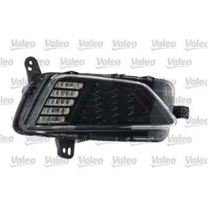 VALEO Phare antibrouillard pour VOLKSWAGEN: Polo (Ref: 047718) pas cher