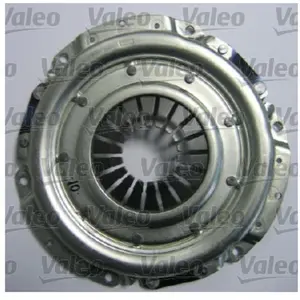 VALEO Kit d'embrayage pour AUDI: A4 & VOLKSWAGEN: Passat (Ref: 826261) pas cher