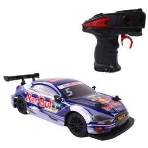 PicWic Toys MGM jouet Noel Garcon Bte/ R/C Auto Audi Red Bull 1/24 27 pas cher