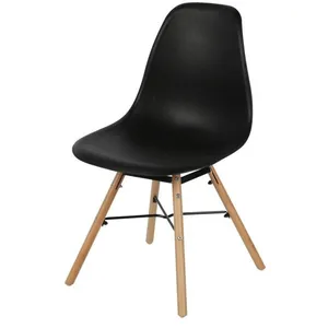 FORNORD Chaise noire structure métal et pieds bois pas cher