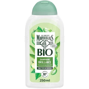 Le Petit Marseillais | Shampooing Brillance BIO Pomme & Aloe Vera (flacon de 240 ml) Shampoing pour tous types de cheveux 98% d'ingrédients d'origine naturelle, sans sulfate et sans silicone pas cher