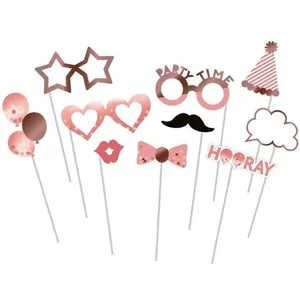 PTIT CLOWN 1 Kit 10 pièces Photobooth de fête rose gold: moustache, baiser, lunette, chapeau... REF/22740 pas cher