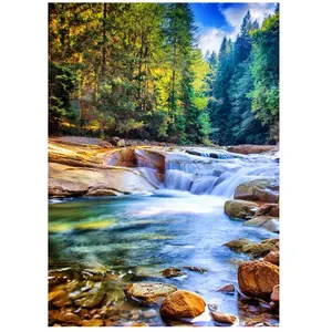 Grafika Belle Cascade dans la Forêt F-32255