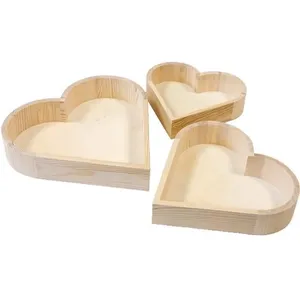Lot de 3 Corbeilles COEURS en BOIS brut 16,5cm-26cm pas cher