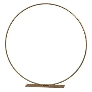 Comparateur de prix : CENTRE DE TABLE ANNEAU 30CM OR Or