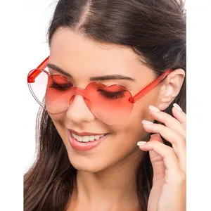 Chaks 14069-02 Lunettes Coeur plastique verres fumés Rouge pas cher
