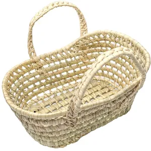 Jouet couffin poupée 35cm en fibres naturelles pas cher