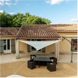Werkapro Voile d'ombrage triangulaire crème Werka Pro 3,6 x 3,6 x 3,6m pas cher