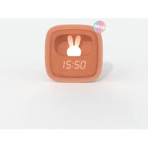 MOB   MOBILITY ON BOARD Radio-réveil BigBen Billy Clock Chocolat pas cher