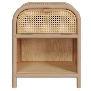 Table de chevet en bois massif, 1 porte et 1 niche - Alata - Rendez-Vo... pas cher