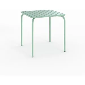 Table de jardin carrée en métal vert clair - Yumi - Rendez-Vous Déco pas cher