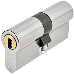 Cylindre 32,5x47,5 mm Radialis A2P** livré avec 4 clés - VACHETTE - 24383000 pas cher