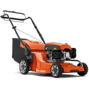 Husqvarna LC 247S benzinegrasmaaier - 2,2 kW motor, 47 cm maaibreedte, wielaandrijving, 55 liter opvangbak, centrale hoogteverstelling, robuust composiet chassis - ideaal voor middelgrote tot grote tuinen pas cher