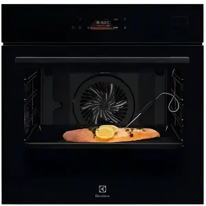 Comparateur de prix : Electrolux Electrolux SteamBoost 800 EOB8S39Z Four Noir